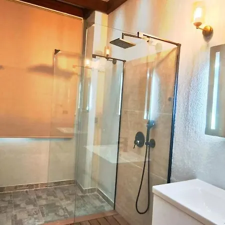 Triplex Bitez - Shared Pool, Terrace & Guest * Бодрум